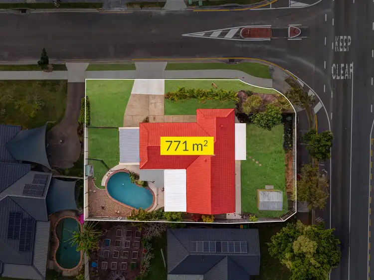 2 Adaminaby Drive, Helensvale QLD 4212