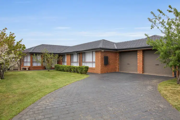 74 Canonbury Circle, Seabrook VIC 3028