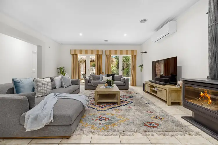 Second view of Homely house listing, 10 Kalimna Court, Rowville VIC 3178