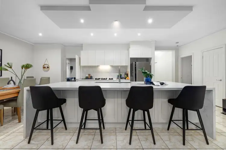 Fifth view of Homely house listing, 10 Kalimna Court, Rowville VIC 3178
