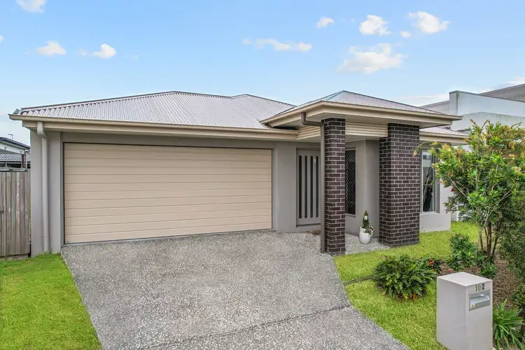 102 Lakeview Promenade, Newport QLD 4020