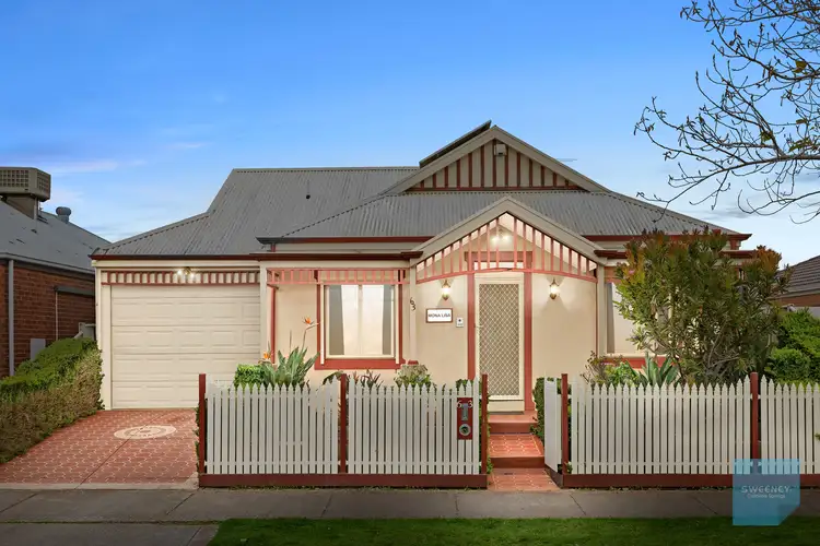 63 Edgbaston Parade, Caroline Springs VIC 3023