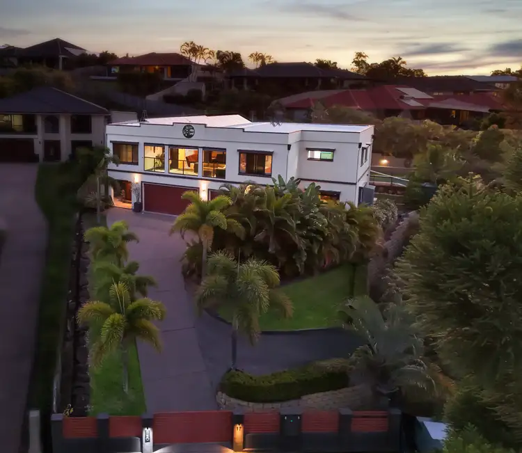 17 Heatons Crescent, Pacific Pines QLD 4211