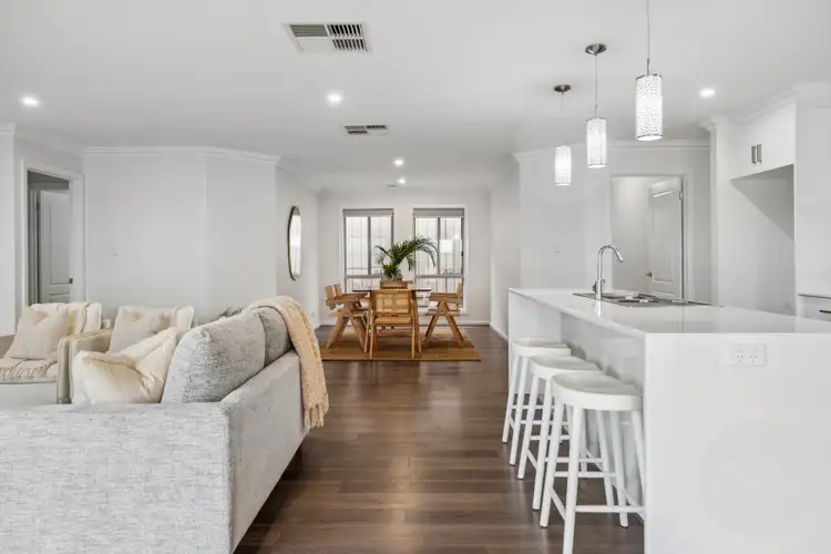 Second view of Homely house listing, 54 Lingiari Drive, Lloyd NSW 2650