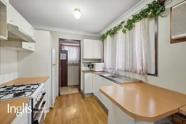 Second view of Homely house listing, 8 Morris Place, Ingleburn NSW 2565