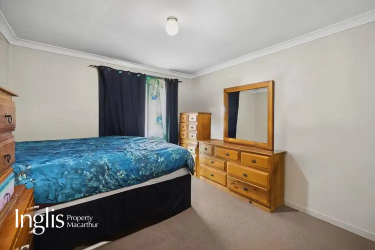 Fifth view of Homely house listing, 8 Morris Place, Ingleburn NSW 2565