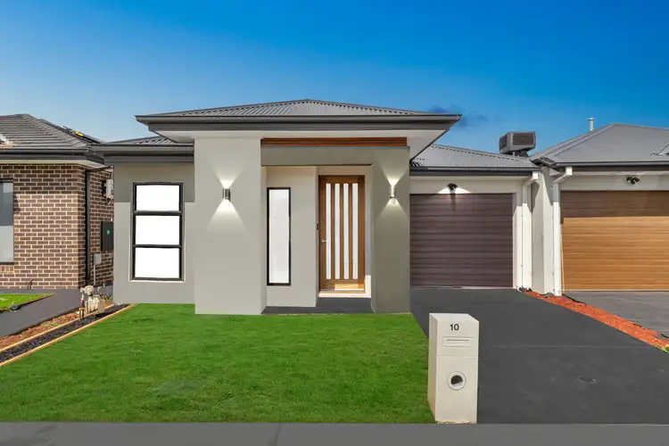 10 Lord Street, Thornhill Park VIC 3335