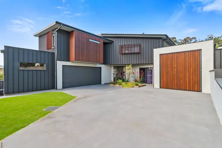 7 Hunter Place, Sunshine Bay NSW 2536