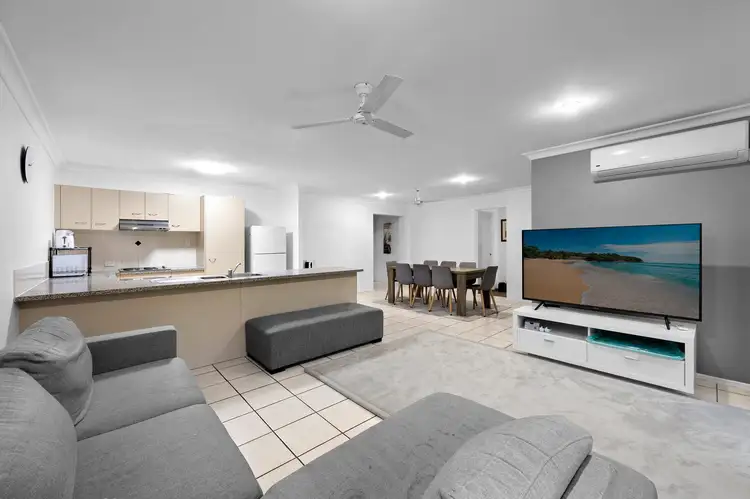 21/1 Archipelago Street, Pacific Pines QLD 4211