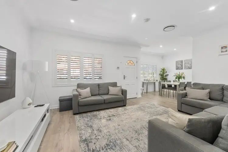 4 Moombara Avenue, Peakhurst NSW 2210