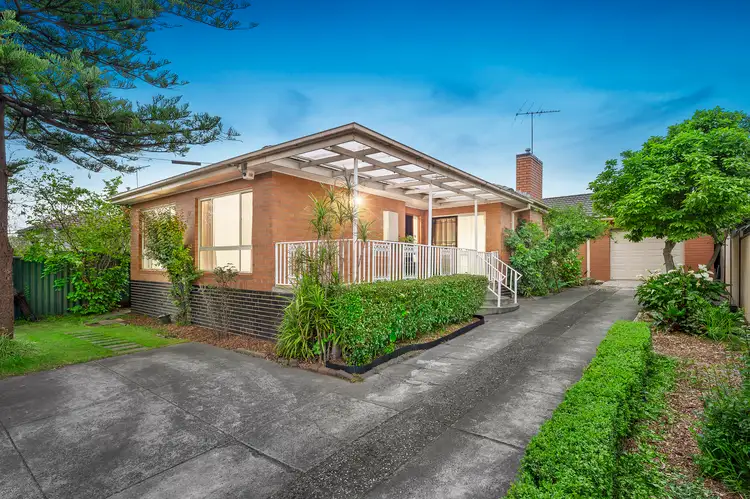 2 Hinkler Avenue, Macleod VIC 3085