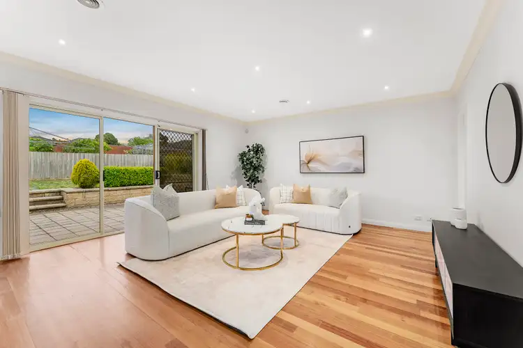 Fifth view of Homely house listing, 2 Hinkler Avenue, Macleod VIC 3085