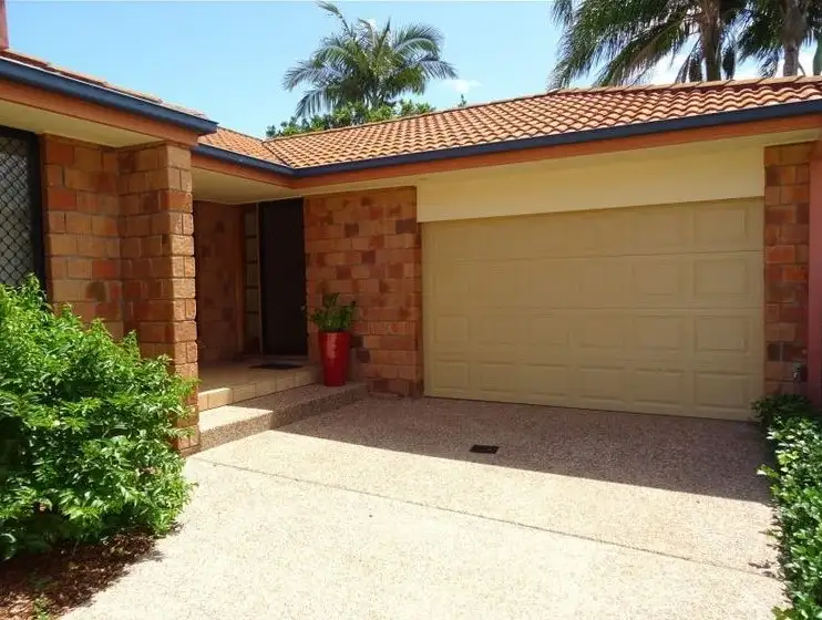 Second view of Homely semi-detached listing, 2/3 Margaroola Avenue, Biggera Waters QLD 4216
