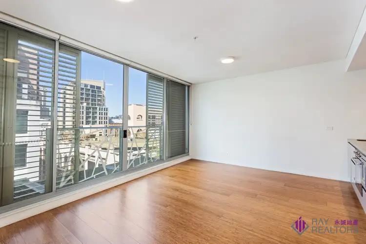 6 Little Hay Street