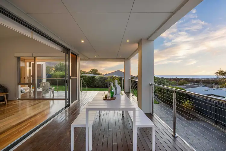 2 Royston Crescent, Seacombe Heights SA 5047