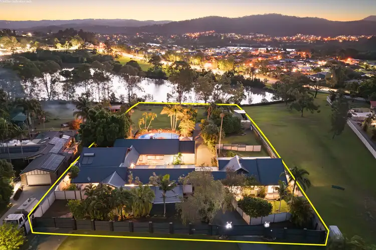 21 Ruth Terrace, Oxenford QLD 4210