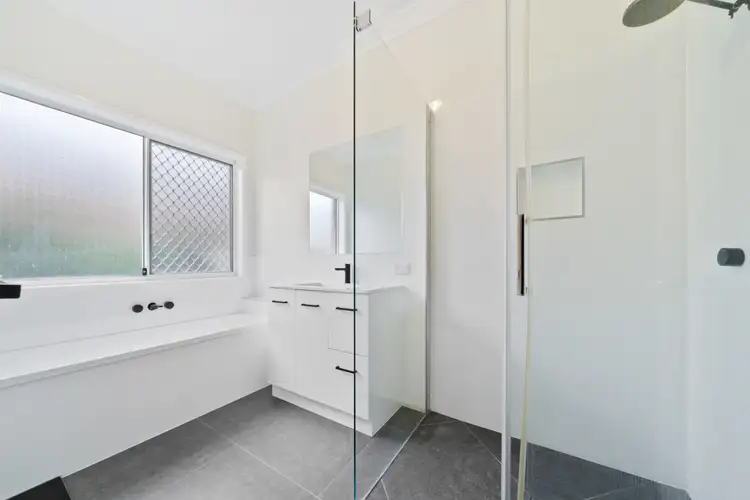 Sixth view of Homely house listing, 5 Courtney Close, Heritage Park QLD 4118