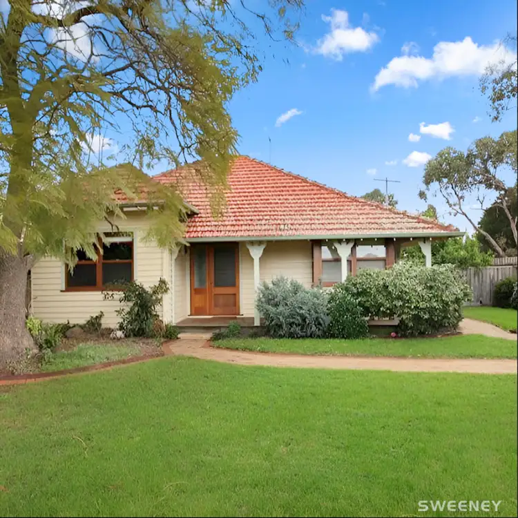 15 Emu Avenue, Altona VIC 3018