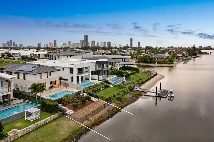 70 Lakeview Boulevard, Mermaid Waters QLD 4218