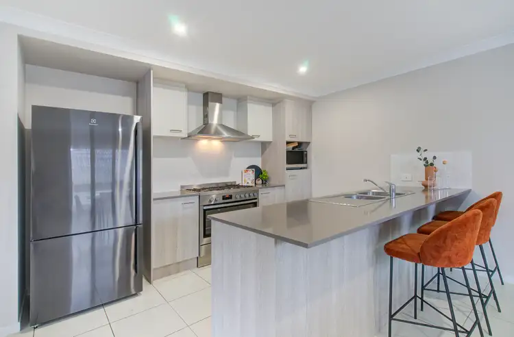 Sixth view of Homely house listing, 1 Glendale Crescent, Heathwood QLD 4110