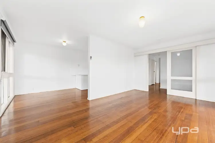 Fourth view of Homely house listing, 10 Kingsford Avenue, Melton South VIC 3338