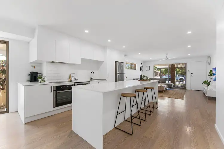 1/6 Sanctuary Court, Coombabah QLD 4216