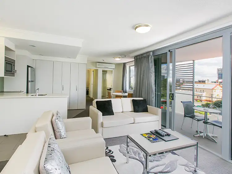 901/35 Peel Street