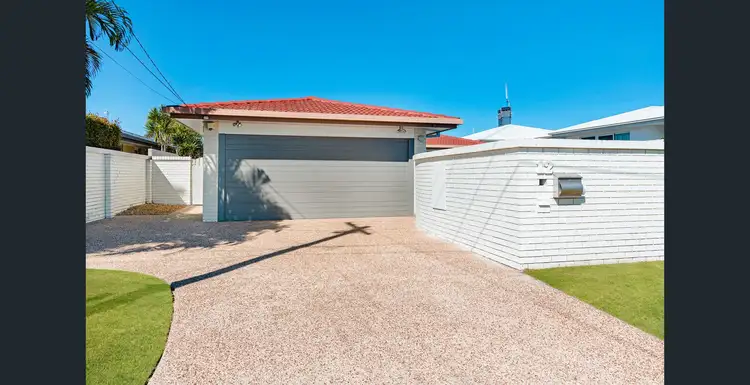 12 Andrea Avenue, Broadbeach Waters QLD 4218