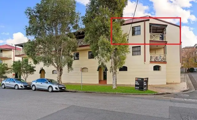 38 Cooyong Crescent