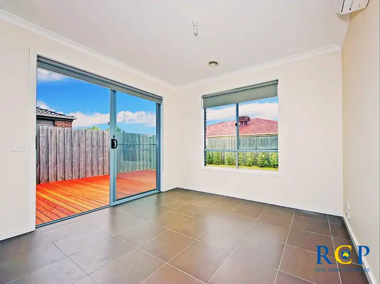 Third view of Homely house listing, 2/5 Horseshoe Circuit, Truganina VIC 3029