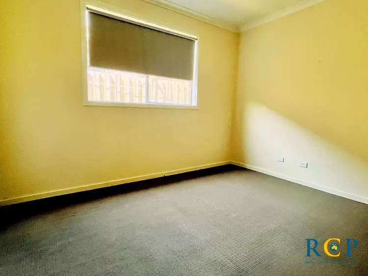 Fifth view of Homely house listing, 2/5 Horseshoe Circuit, Truganina VIC 3029