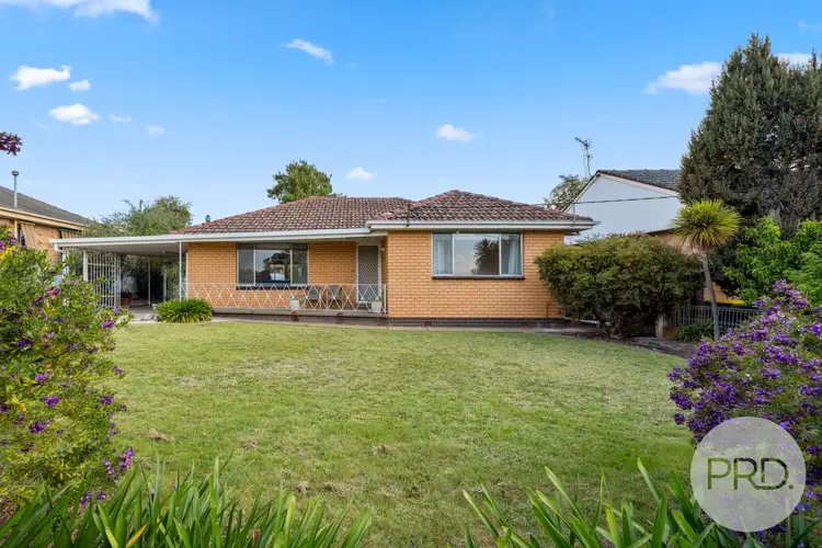 42 Walteela Avenue, Mount Austin NSW 2650