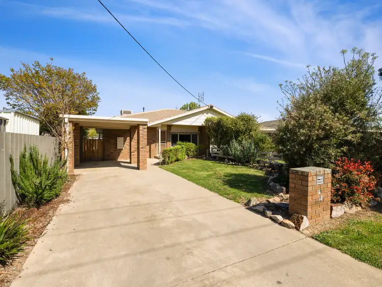 2/12 Reilly Avenue, Benalla VIC 3672