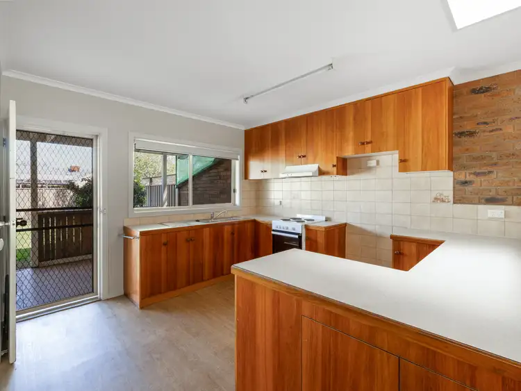 Sixth view of Homely townhouse listing, 2/12 Reilly Avenue, Benalla VIC 3672