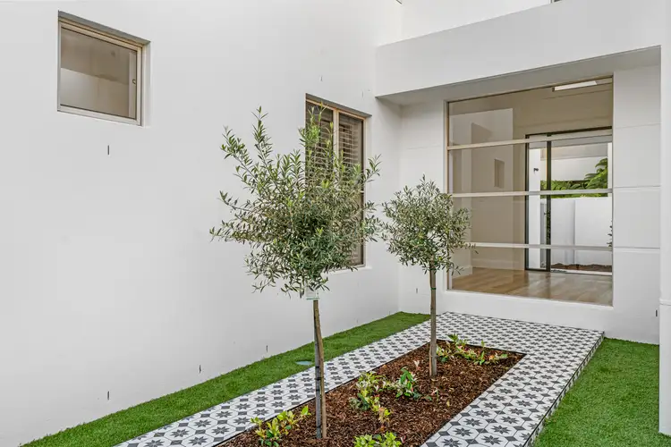 Fifth view of Homely house listing, 6044 Lucerne Circuit, Hope Island QLD 4212