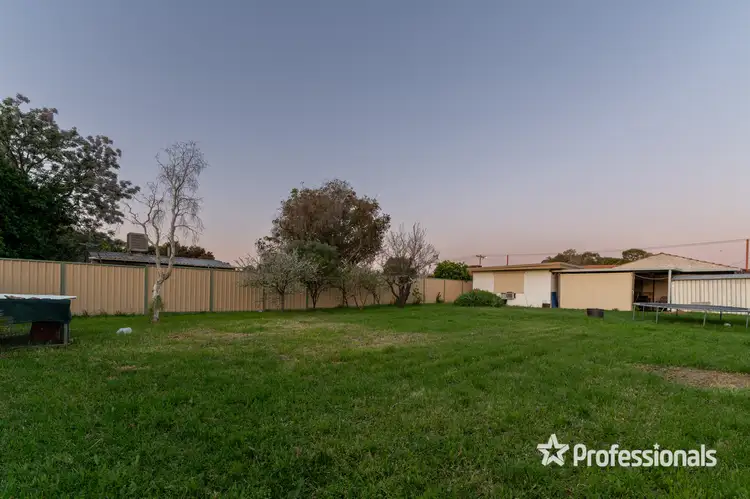 77 Victoria Parade, Midvale WA 6056