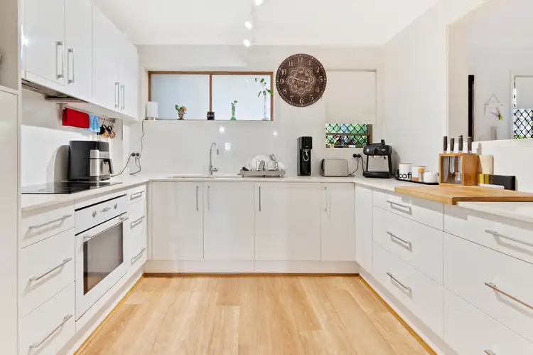 3/17 Surf Parade, Broadbeach QLD 4218