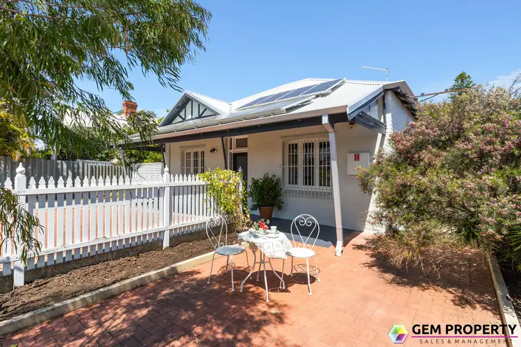 77 Kitchener Avenue