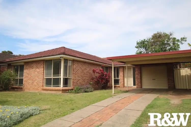 3 Hyatts Road, Oakhurst NSW 2761