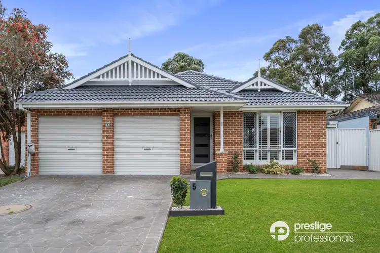 5 Wollemi Court, Wattle Grove NSW 2173