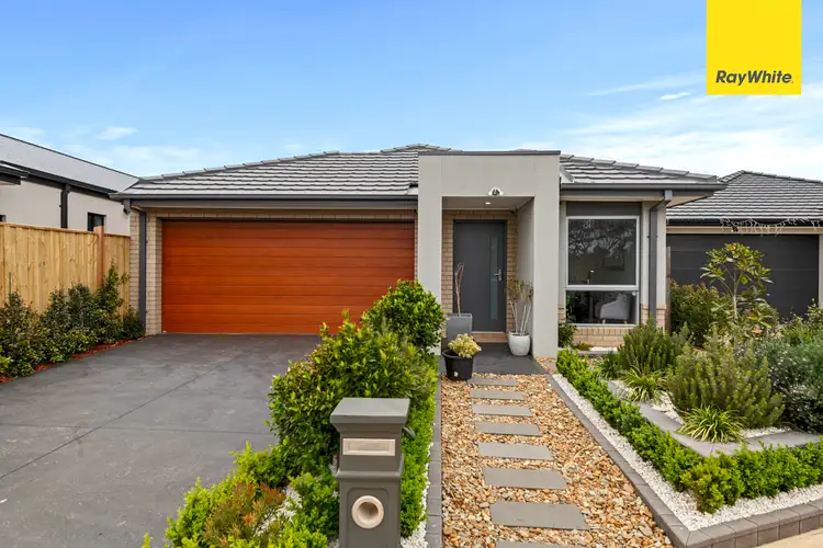 Second view of Homely house listing, 30 Mewat Circuit, Thornhill Park VIC 3335