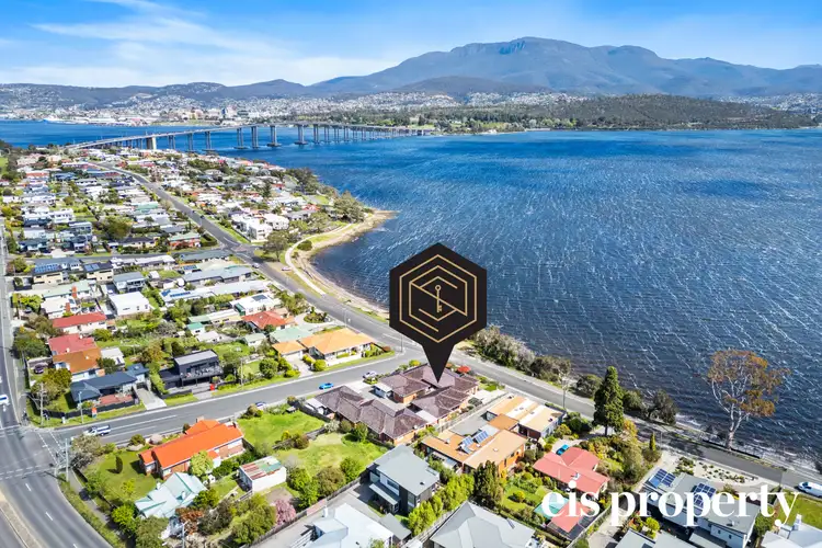 4/2 Ronnie Street, Rose Bay TAS 7015
