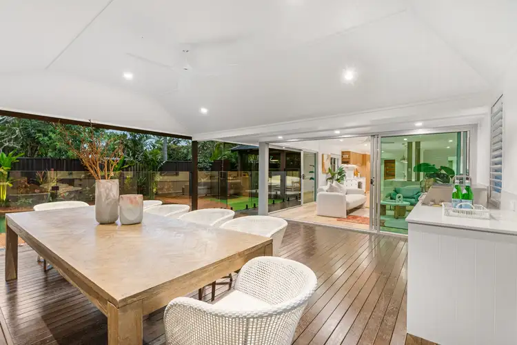 9 Ketch Court, Mermaid Waters QLD 4218