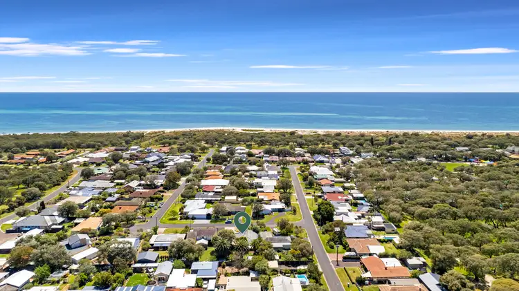 8 Phyllis Street, Broadwater WA 6280
