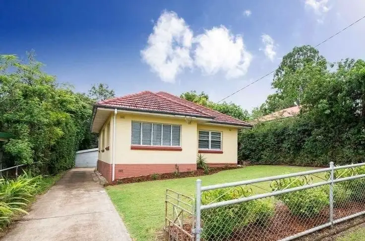 218 Beddoes Street