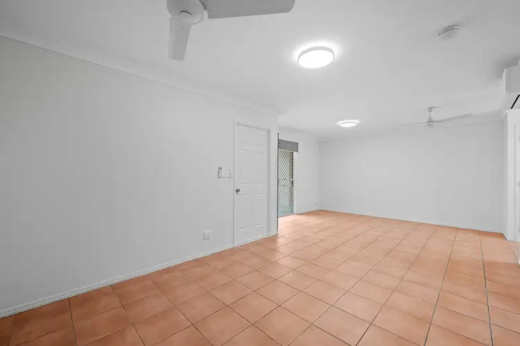 Fifth view of Homely unit listing, 2/187 Goondoon Street, Gladstone Central QLD 4680