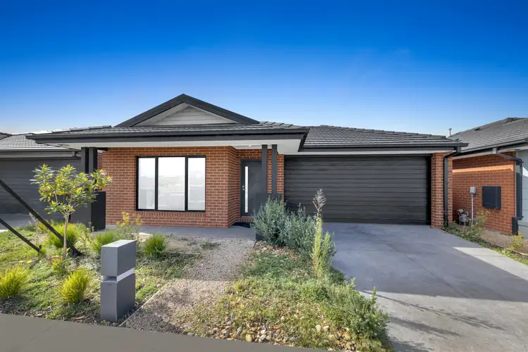 37 Lynwood Drive, Thornhill Park VIC 3335