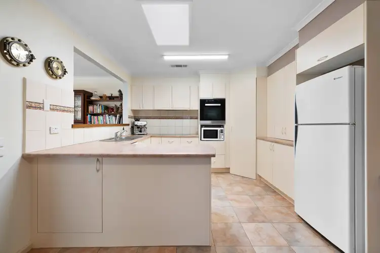 Sixth view of Homely house listing, 4 Helsal Drive, Wantirna South VIC 3152