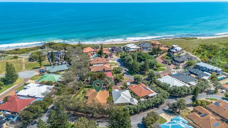1 Noosa Court, Halls Head WA 6210