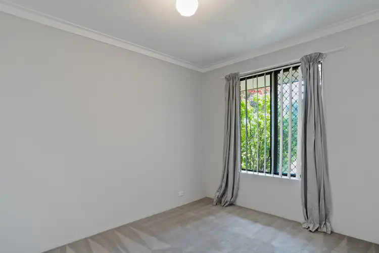 Sixth view of Homely house listing, 1 Newman Close, Cooloongup WA 6168